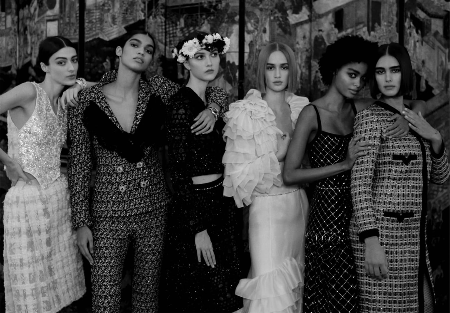 CHANEL Il film della sfilata Haute Couture Primavera-Estate 2021, diretto da Anton Corbijn al Grand Palais a Parigi.